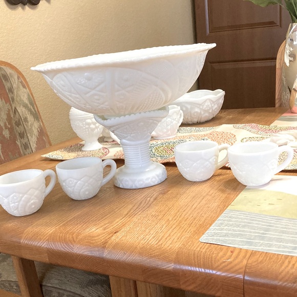 Kitchen Antique 195s Milk Glass Punch Bowl And Cups Set 15 Poshmark